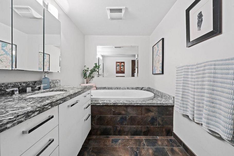 104 1512 Yew Street Vancouver, BC - 22