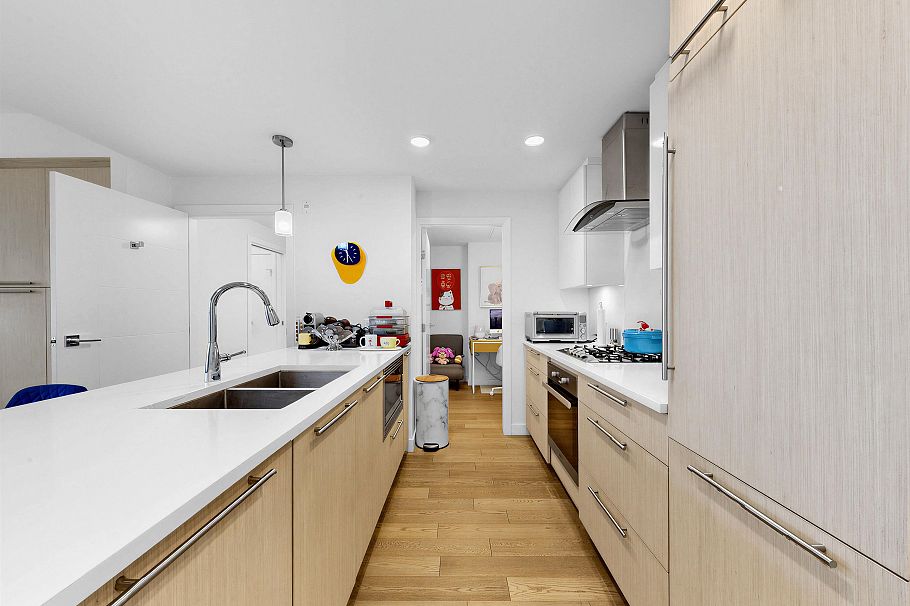 304 4963 Cambie Street Vancouver, BC - 8