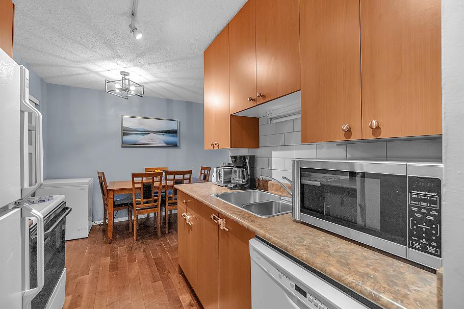 107 170 E 3rd Street North Vancouver, BC - 2