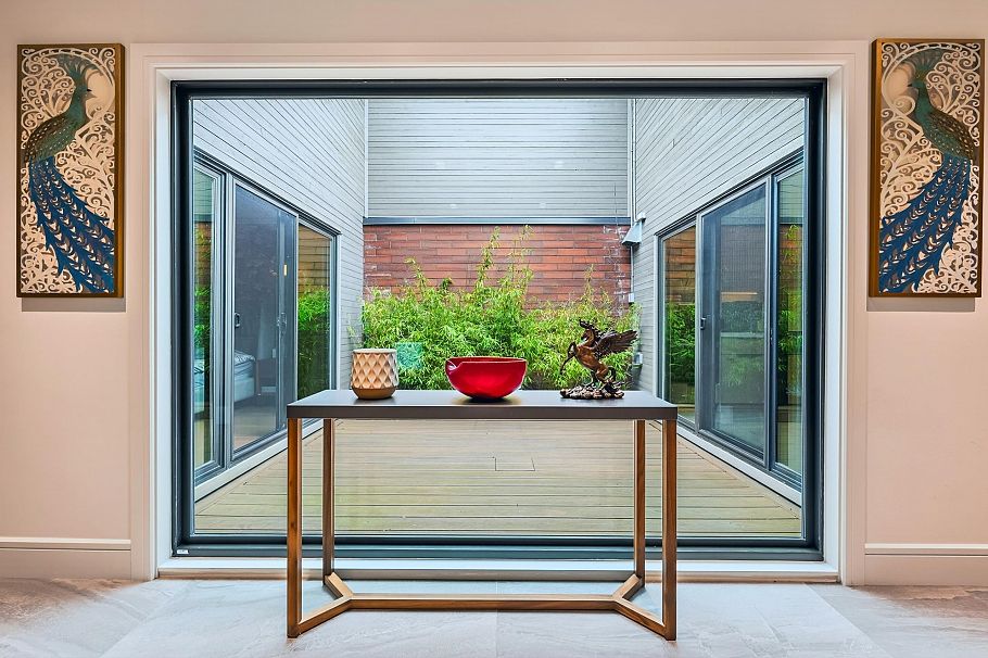 423 Greensboro Place Vancouver, BC - 2