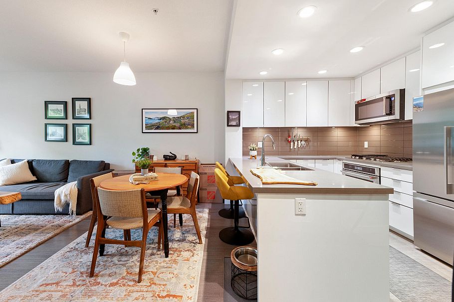 216 255 W 1st Street North Vancouver, BC - 7