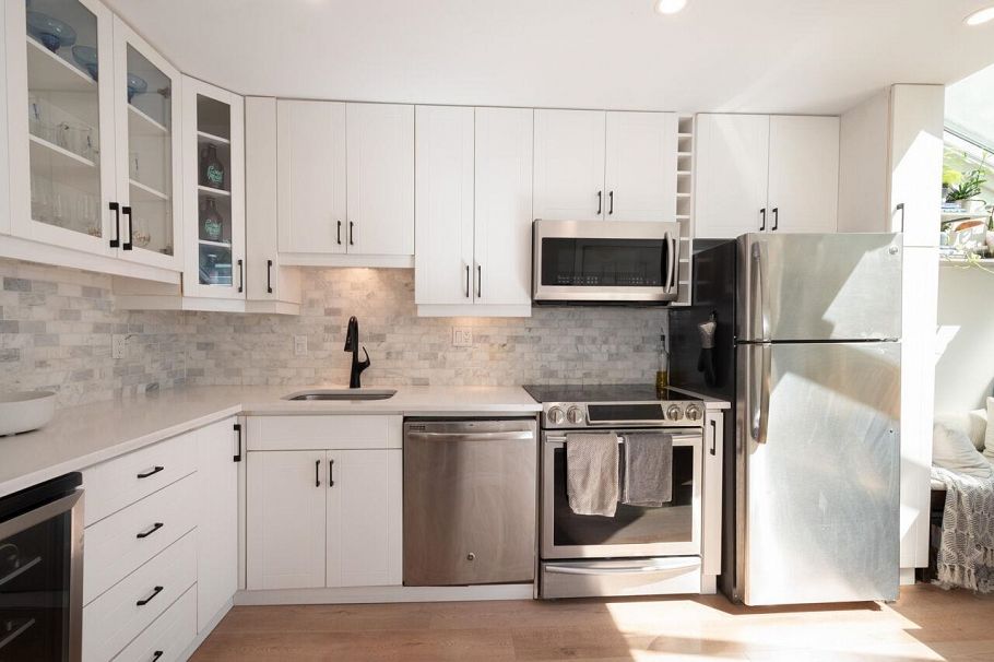 101 1166 W 6th Avenue Vancouver, BC - 19