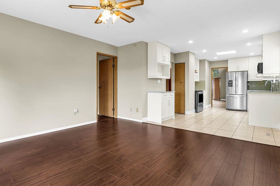 859 E 17th Street North Vancouver, BC - 13