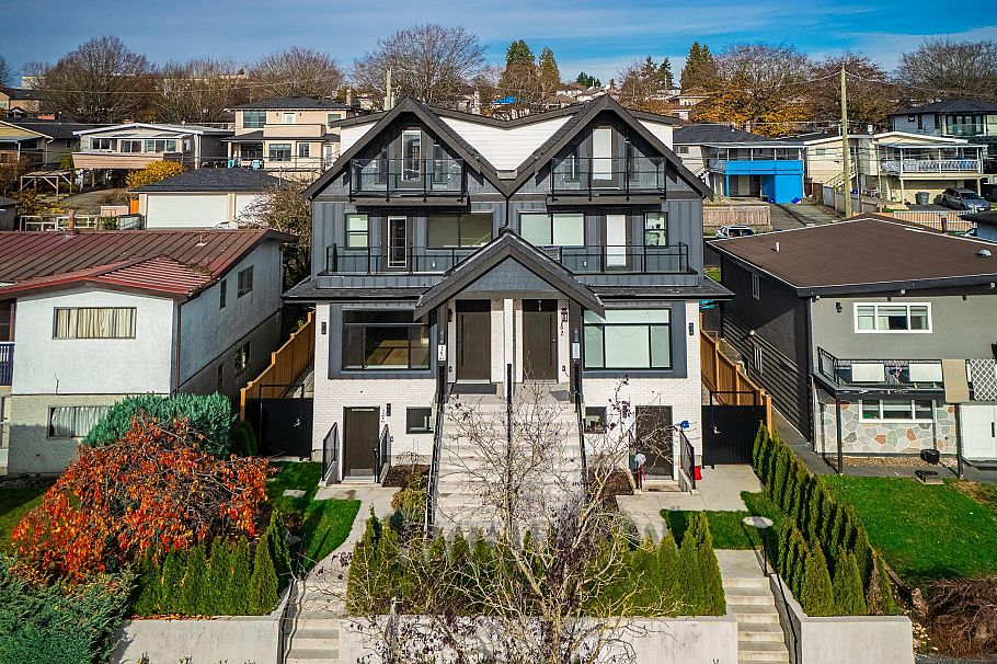 1167 E 63rd Avenue Vancouver, BC - 36