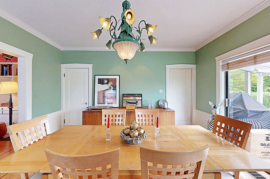 4402 W 12th Avenue Vancouver, BC - 8