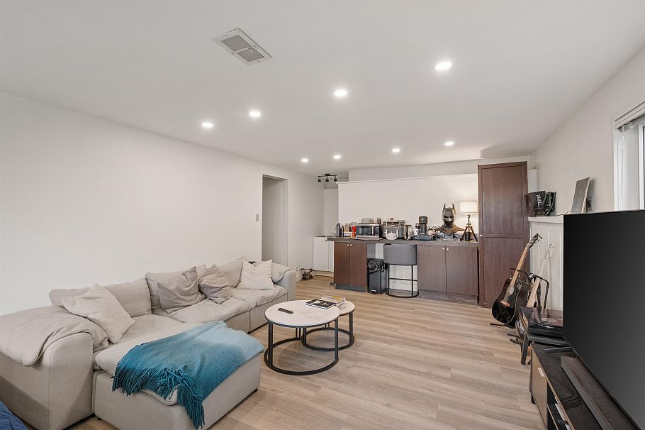 962 Whitchurch Street North Vancouver, BC - 24