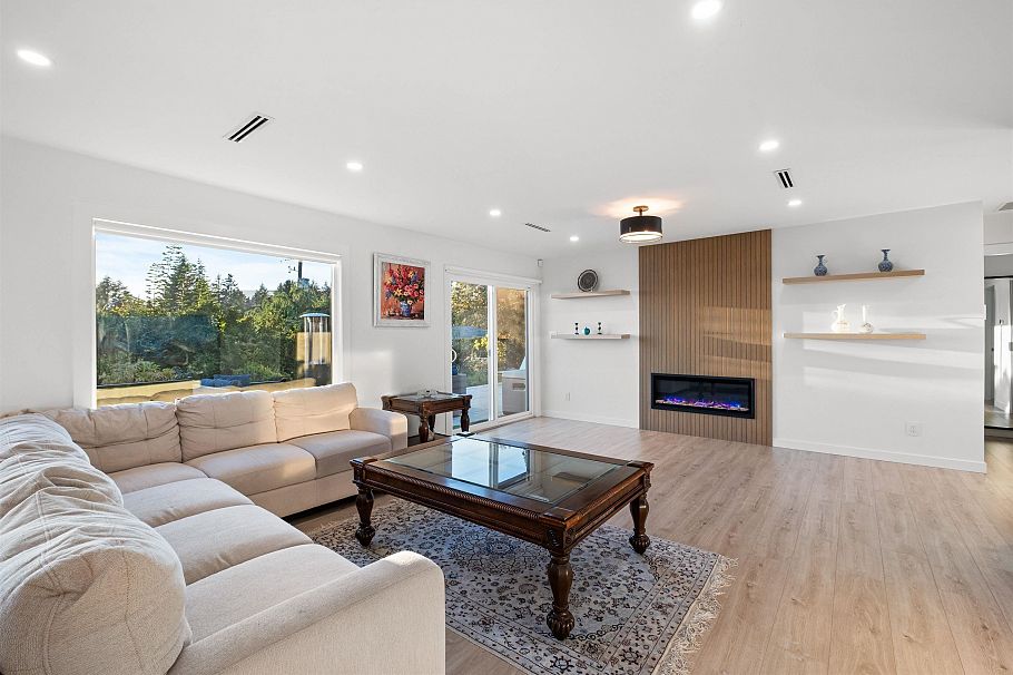 3812 Dalkeith Drive North Vancouver, BC - 13