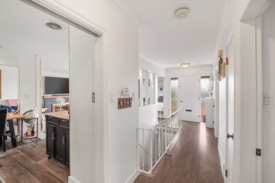 962 Whitchurch Street North Vancouver, BC - 11