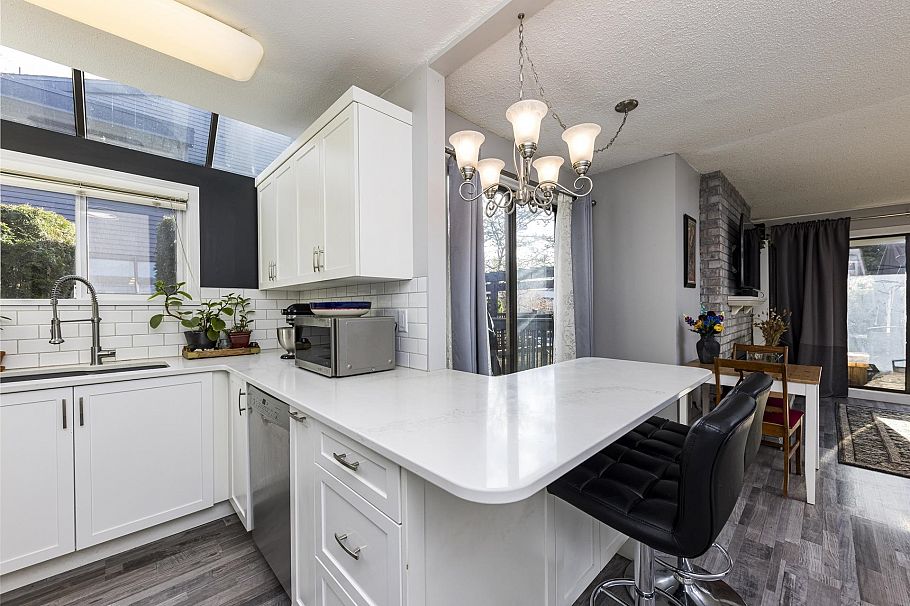 3132 Lonsdale Avenue North Vancouver, BC - 10
