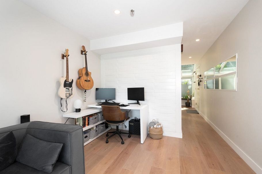 101 1166 W 6th Avenue Vancouver, BC - 17