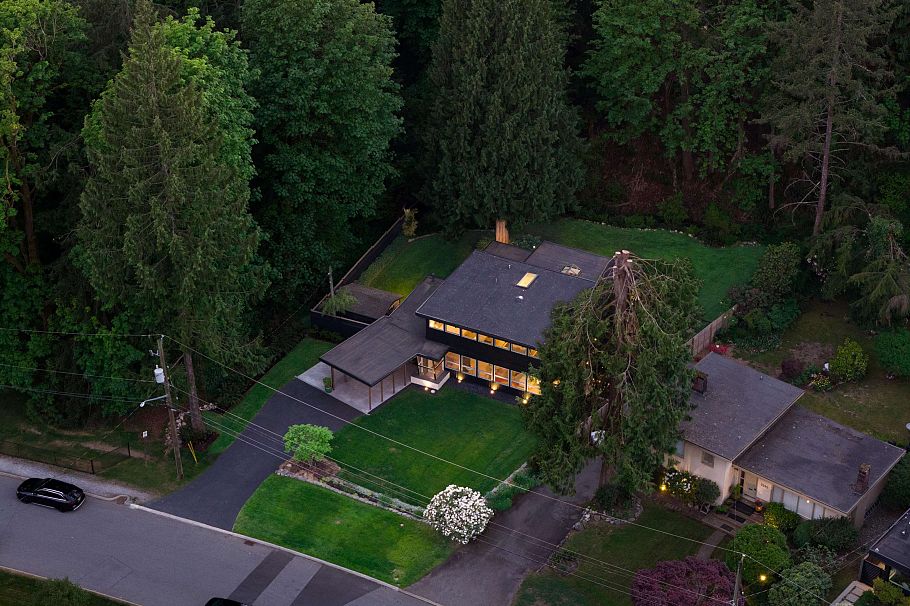 3267 Fairmont Road North Vancouver, BC - 38