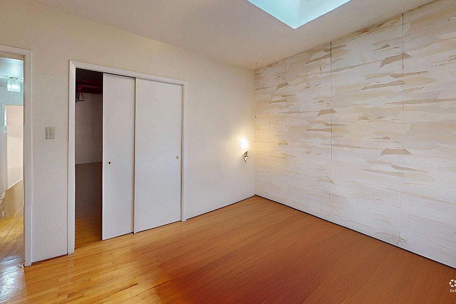 4793 Commercial Street Vancouver, BC - 25
