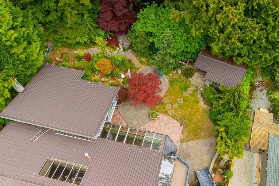 4786 Armour Court North Vancouver, BC - 34