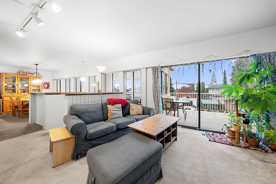 741 E 14th Street North Vancouver, BC - 4