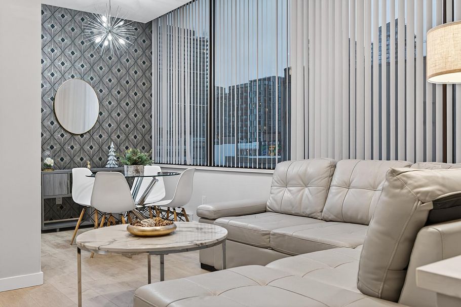311 1010 Howe Street Vancouver, BC - 1