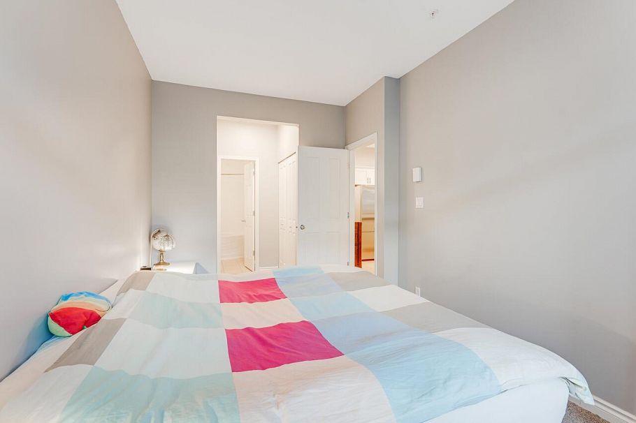 210 1675 W 10th Avenue Vancouver, BC - 11