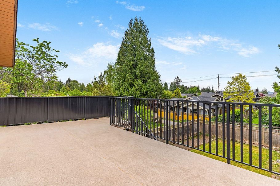 859 E 17th Street North Vancouver, BC - 19