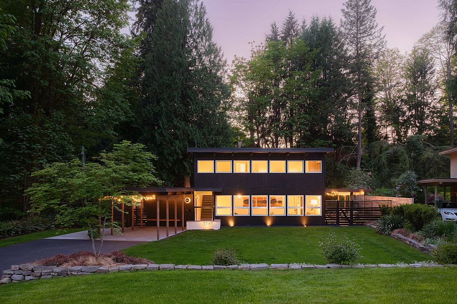 3267 Fairmont Road North Vancouver, BC - 2