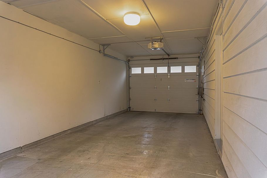 3566 Regent Avenue North Vancouver, BC - 37