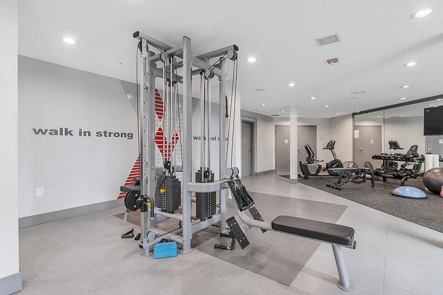 216 255 W 1st Street North Vancouver, BC - 21