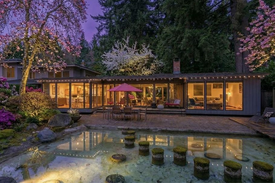808 Seymour Boulevard North Vancouver, BC - 2