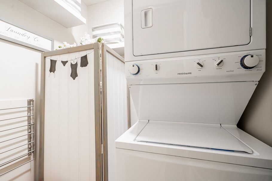 11 229 E 8th Street North Vancouver, BC - 26