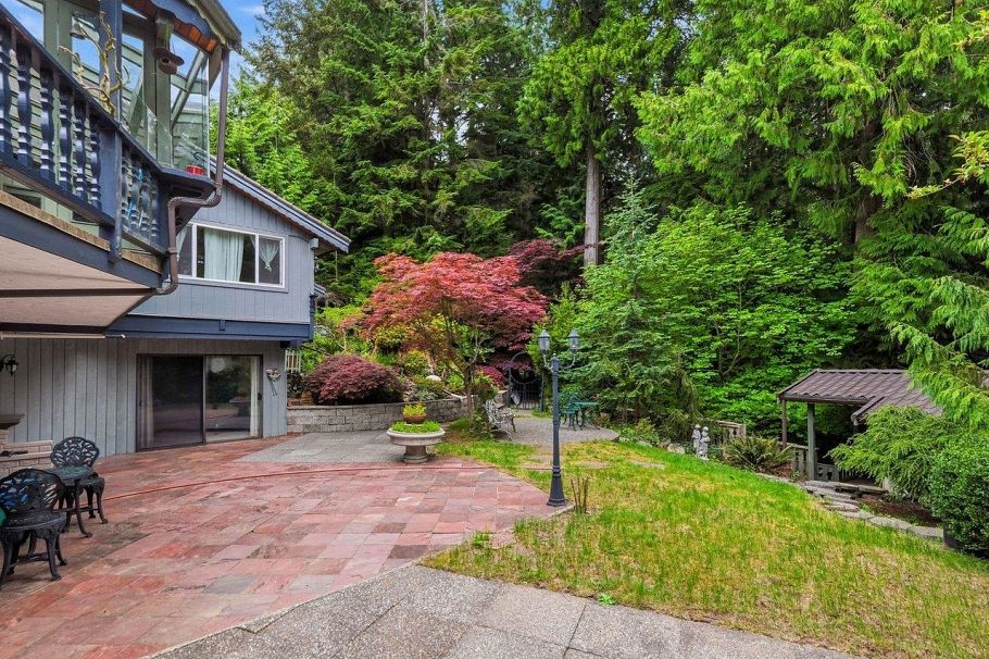 4786 Armour Court North Vancouver, BC - 13