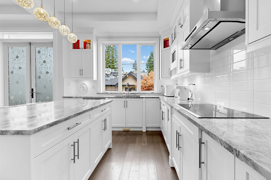 4555 W 9th Avenue Vancouver, BC - 21