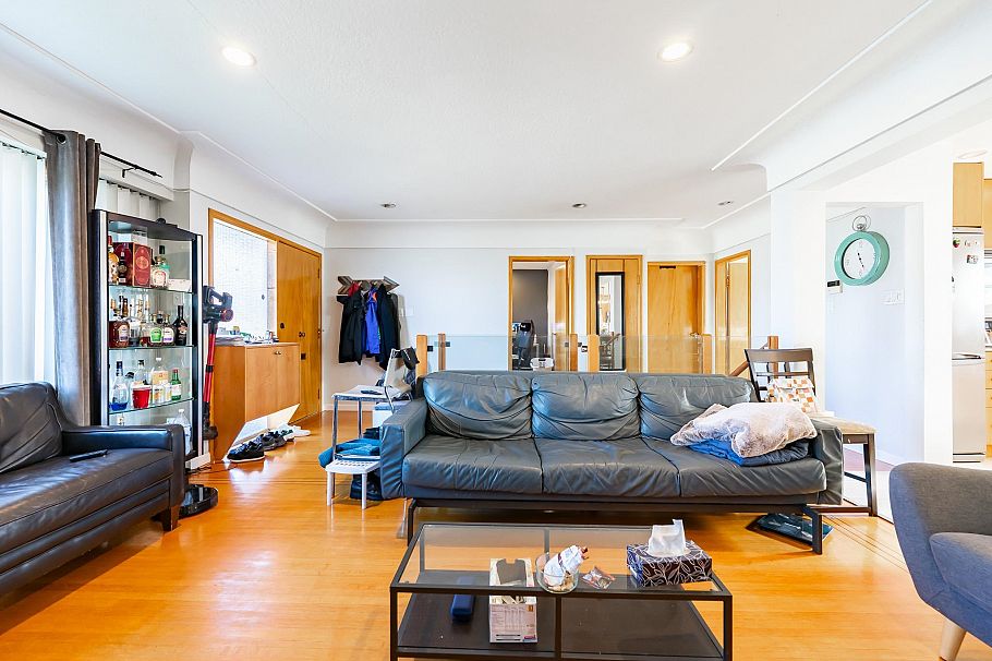 3654 E 25th Avenue Vancouver, BC - 19