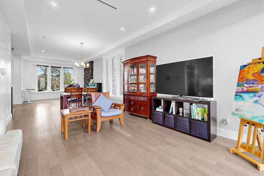4555 W 9th Avenue Vancouver, BC - 10