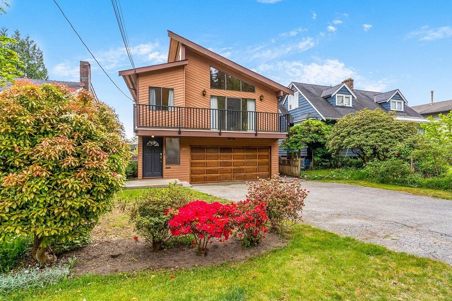 859 E 17th Street North Vancouver, BC - 1
