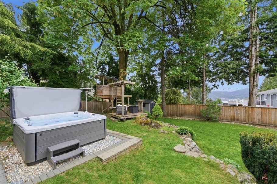4158 Mt Seymour Parkway North Vancouver, BC - 1