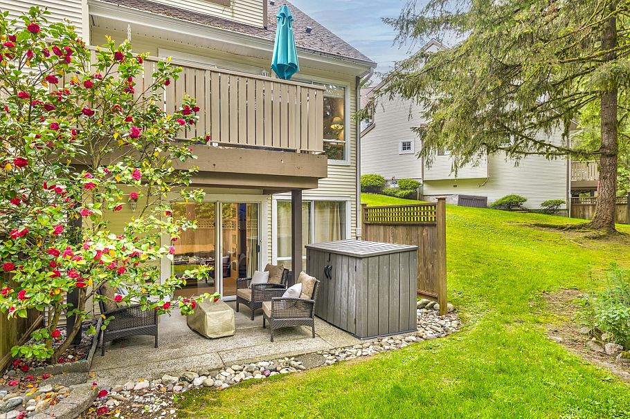 2 3939 Indian River Drive North Vancouver, BC - 35