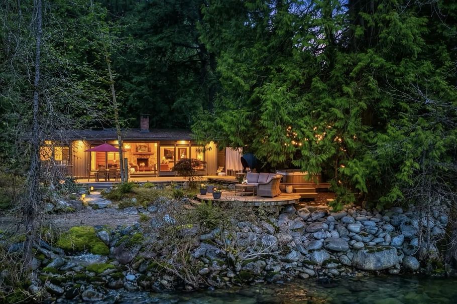 808 Seymour Boulevard North Vancouver, BC - 1