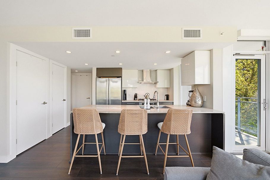 312 1618 Quebec Street Vancouver, BC - 5