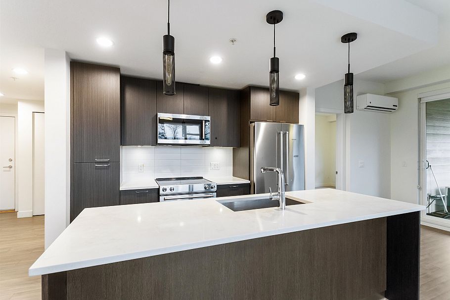 310 719 W 3rd Street North Vancouver, BC - 11