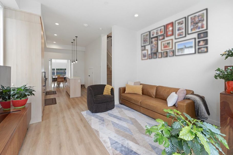 13 237 Ridgeway Avenue North Vancouver, BC - 5