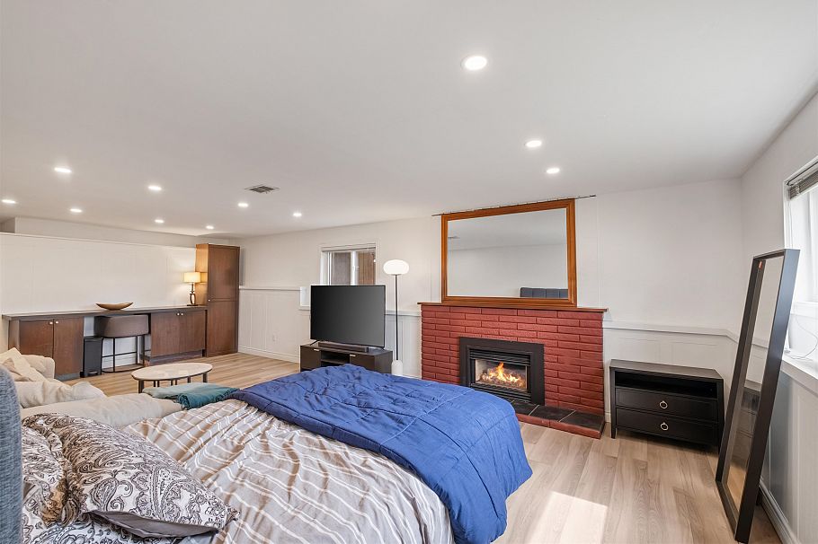 962 Whitchurch Street North Vancouver, BC - 25