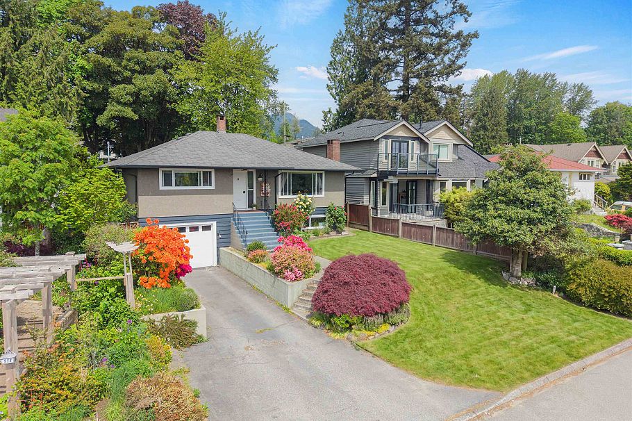 962 Whitchurch Street North Vancouver, BC - 2