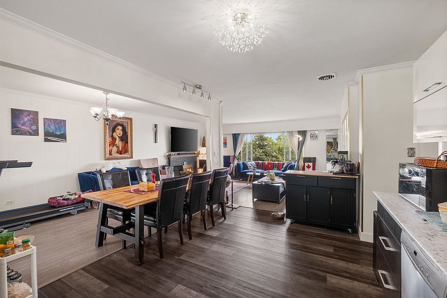 962 Whitchurch Street North Vancouver, BC - 8