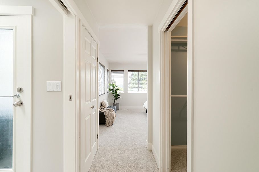 939 Calverhall Street North Vancouver, BC - 17