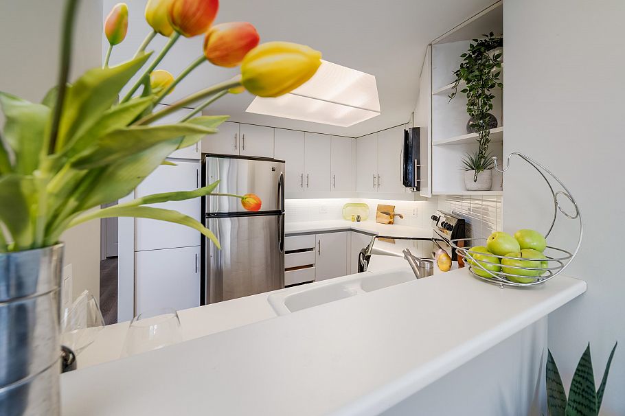 203 408 Lonsdale Avenue North Vancouver, BC - 12
