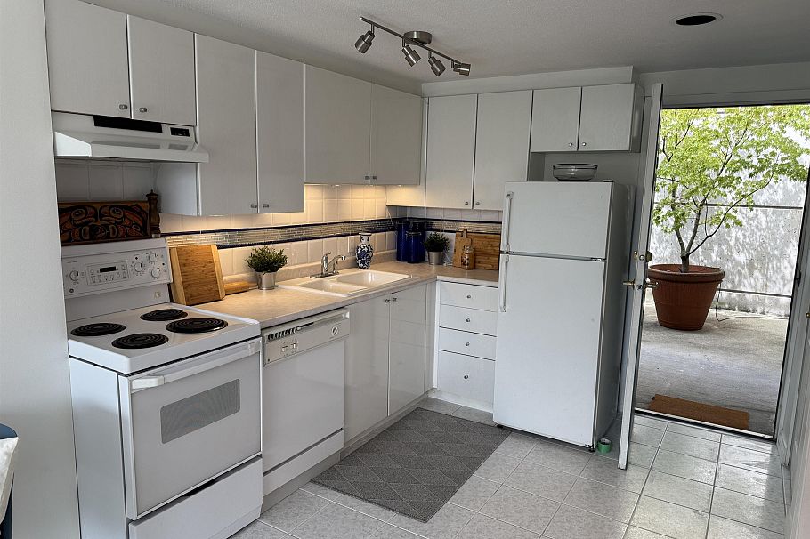 311 1630 W 1st Avenue Vancouver, BC - 8