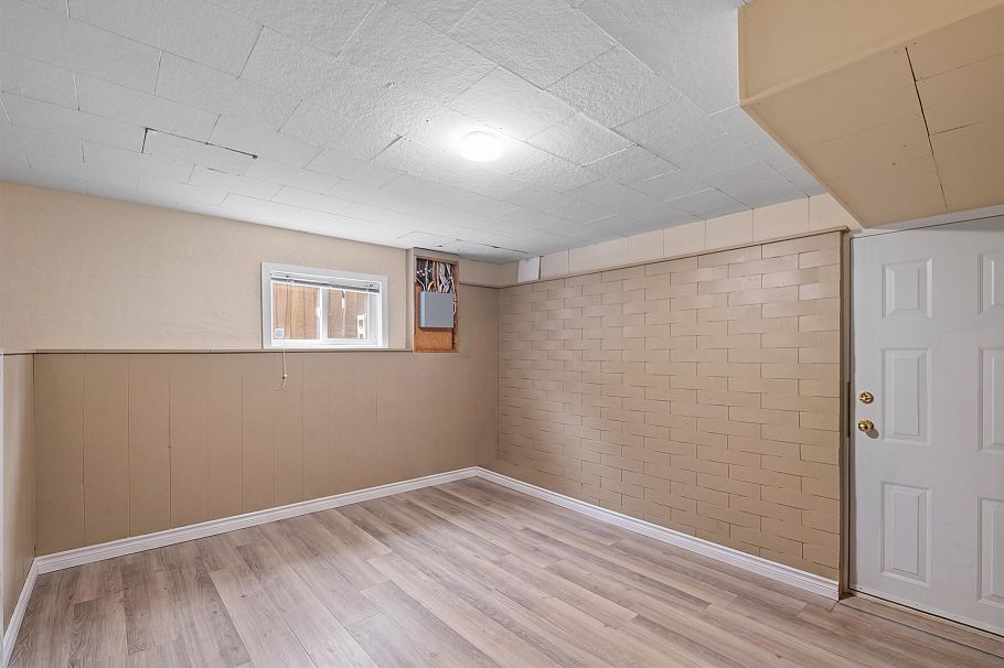 962 Whitchurch Street North Vancouver, BC - 29