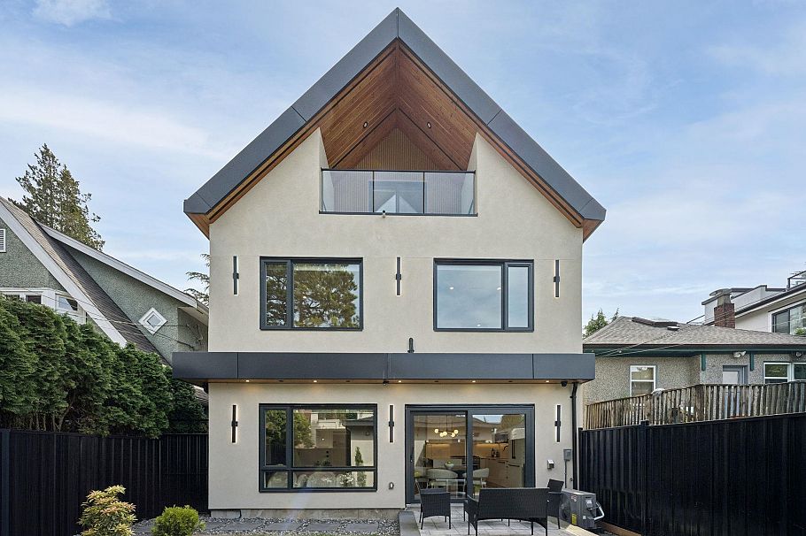 2 4549 W 11th Avenue Vancouver, BC - 36