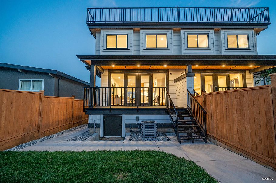 1167 E 63rd Avenue Vancouver, BC - 35