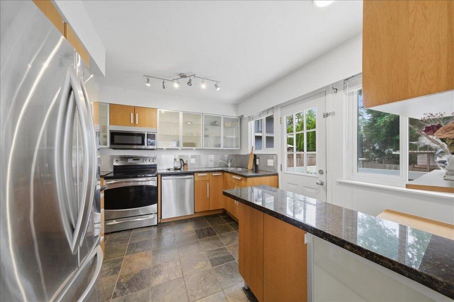 4158 Mt Seymour Parkway North Vancouver, BC - 10
