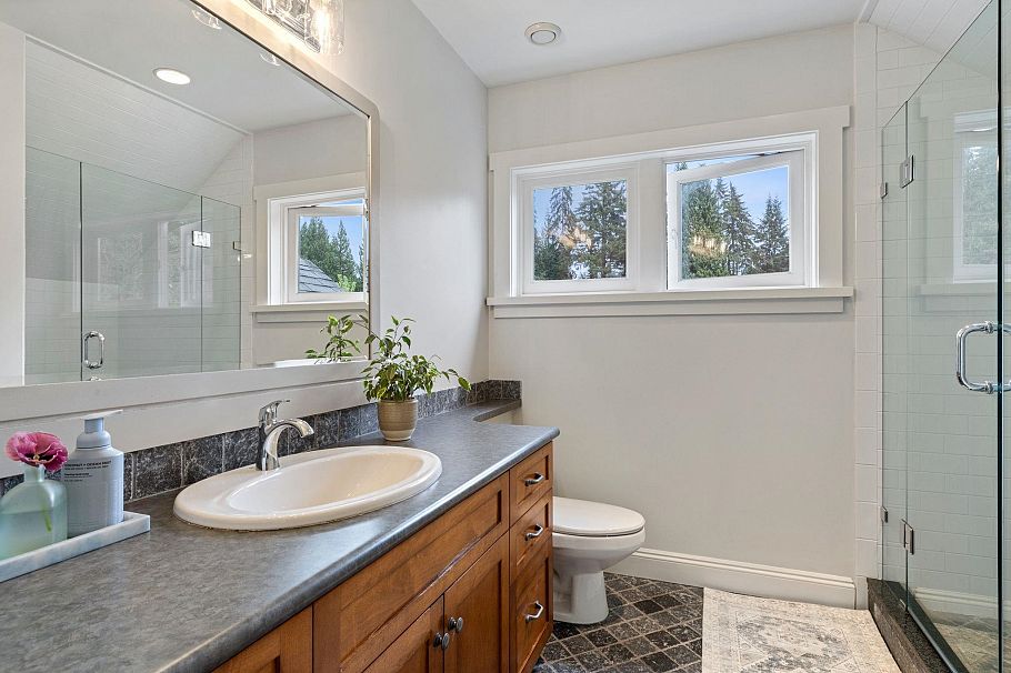 3586 Emerald Drive North Vancouver, BC - 28