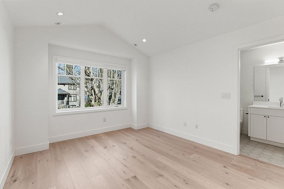 3530 W 43rd Avenue Vancouver, BC - 33