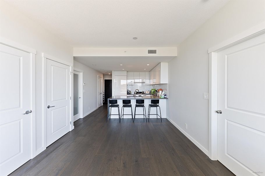 1210 3487 Binning Road Vancouver, BC - 9